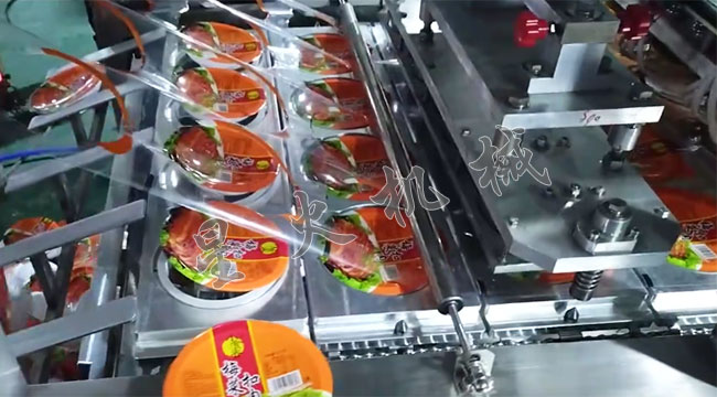 杯裝燕麥粥封口機設備細節(jié)展示